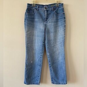 Style & Co. Jeans 10 Petite Straight Leg Distressed Inseam: 25.5” Waist: 32”